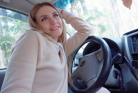 Молодая мачеха вывезла в лес своего пасынка, чтобы наконец воплотить бурные фантазии в реальность.