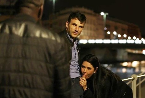 Свидание со своим любимым мужчиной, закончилось сексом втроем.